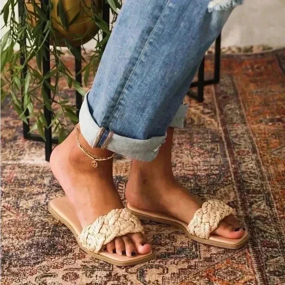 CityClassified | Woven Strap Square Flat Slide Sandals - Picture 3 of 3